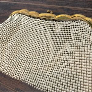 Vtg Whiting and Davis White Gold Mesh Clutch
